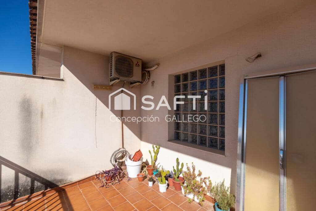 4 soveværelse Rækkehus til salg i Campo de Criptana med garage - € 290.000 (Ref: 9173957)