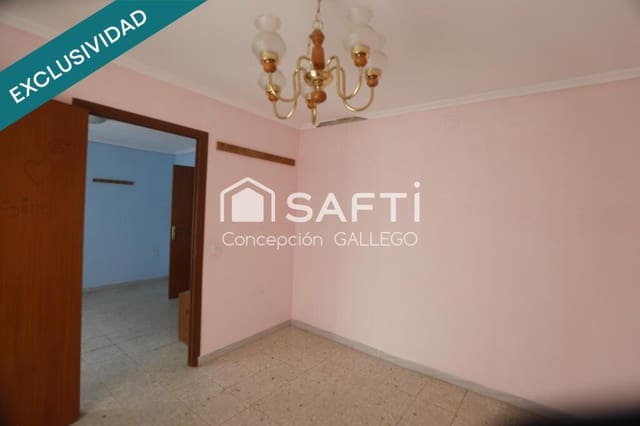 5 soveværelse Villa til salg i Campo de Criptana med garage - € 50.000 (Ref: 9173960)