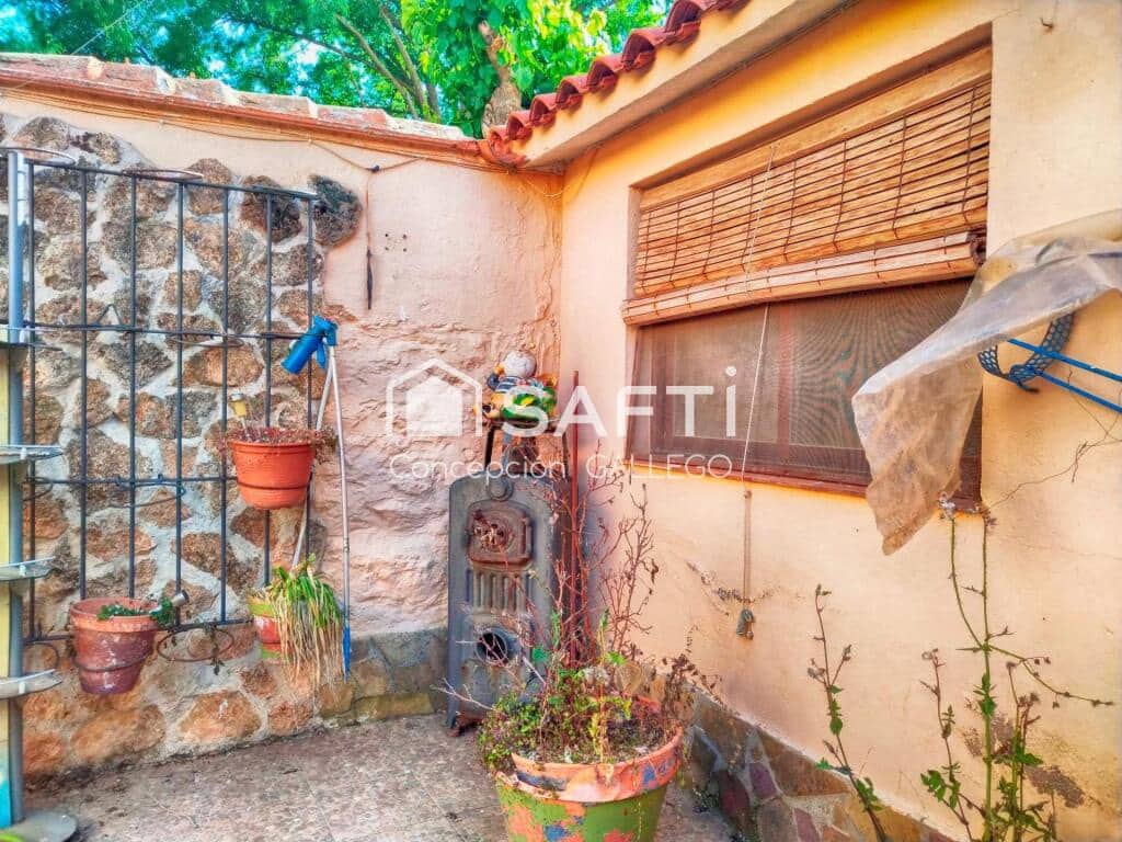 4 soveværelse Villa til salg i Alcazar de San Juan - € 138.000 (Ref: 9173962)