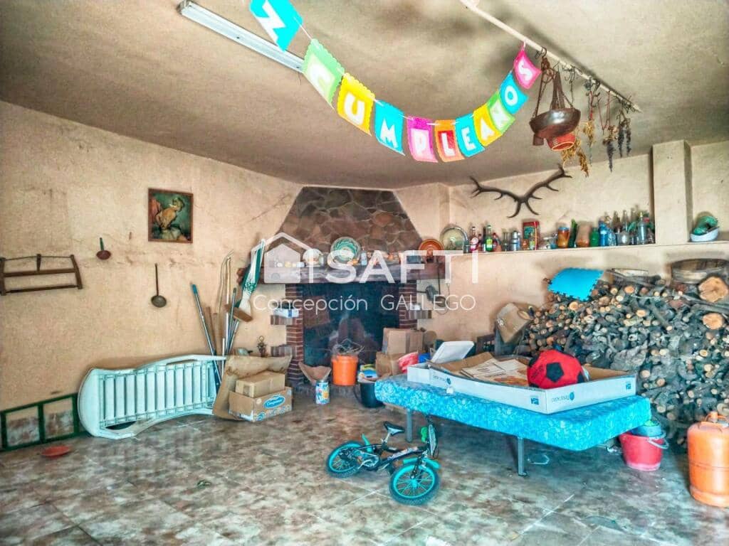 4 soveværelse Villa til salg i Alcazar de San Juan - € 138.000 (Ref: 9173962)