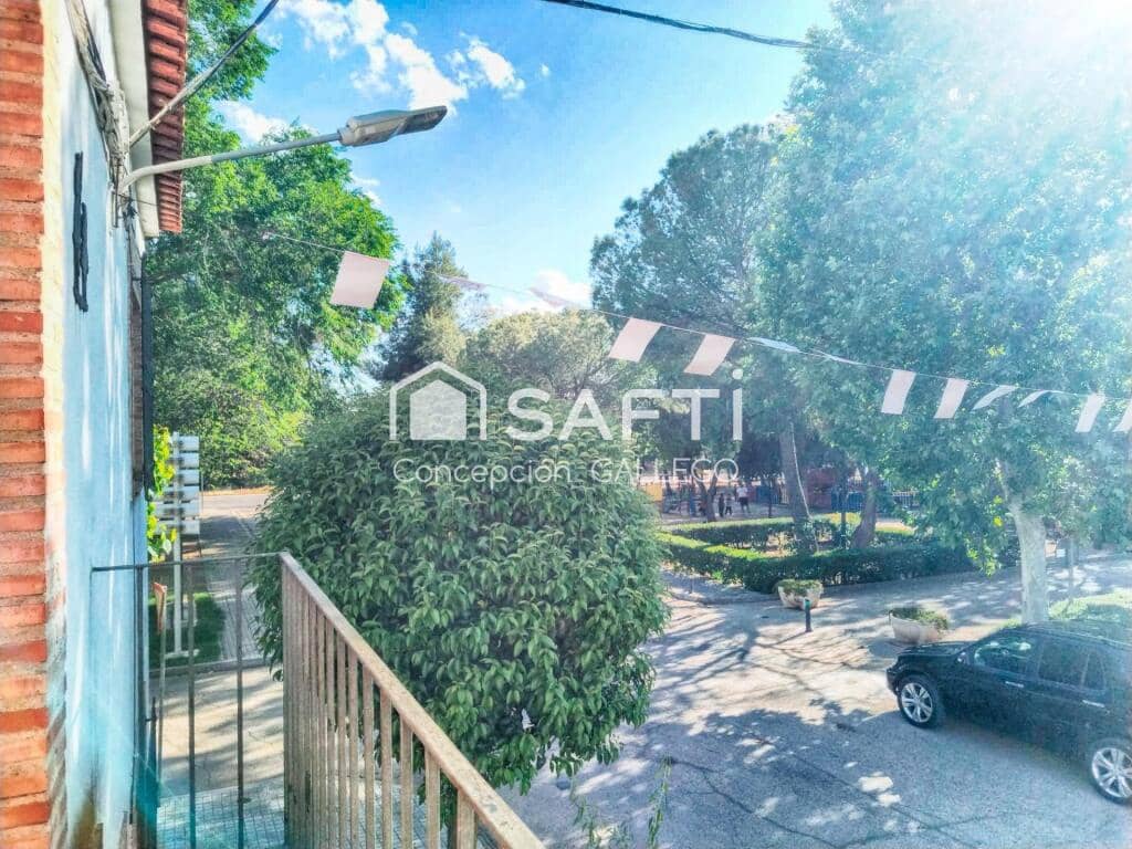 4 soveværelse Villa til salg i Alcazar de San Juan - € 138.000 (Ref: 9173962)