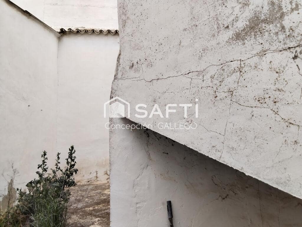 2 soveværelse Villa til salg i Campo de Criptana med garage - € 40.000 (Ref: 9173964)