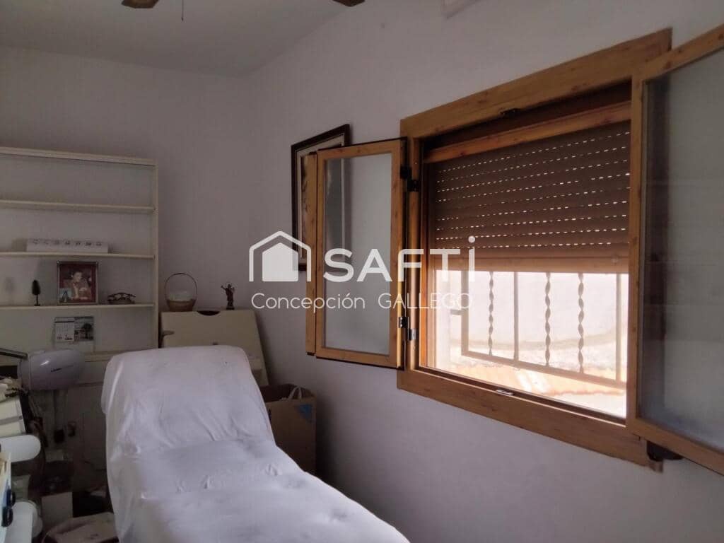 2 soveværelse Villa til salg i Campo de Criptana med garage - € 40.000 (Ref: 9173964)