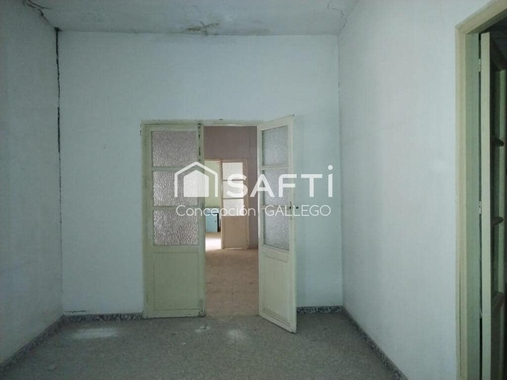 4 soveværelse Villa til salg i Campo de Criptana - € 75.000 (Ref: 9173966)