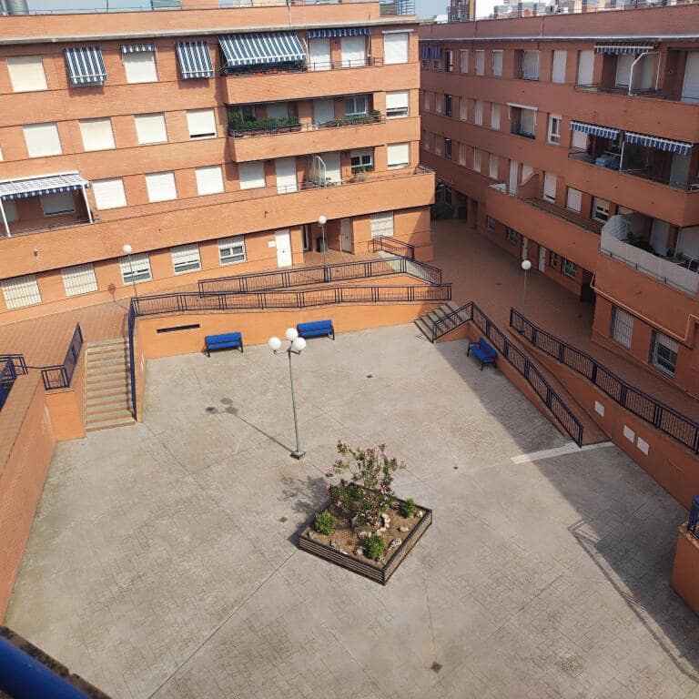 3 soveværelse Lejlighed til salg i Ciudad Real by med garage - € 249.000 (Ref: 9173973)