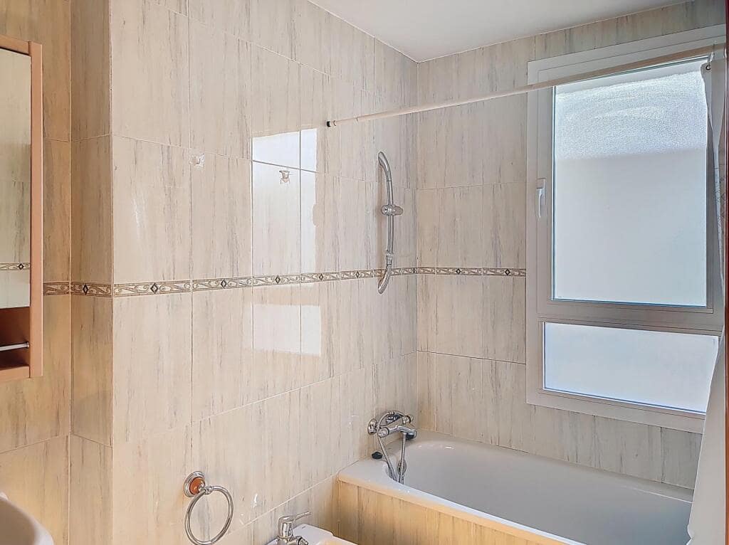 3 bedroom Apartment for sale in Ciudad Real city with garage - € 249,000 (Ref: 9173973)