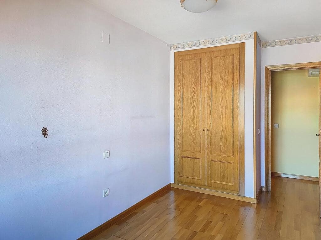 3 bedroom Apartment for sale in Ciudad Real city with garage - € 249,000 (Ref: 9173973)