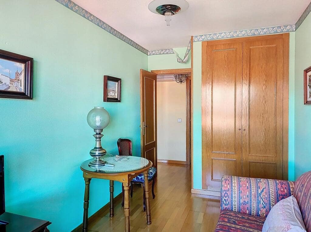 3 bedroom Apartment for sale in Ciudad Real city with garage - € 249,000 (Ref: 9173973)