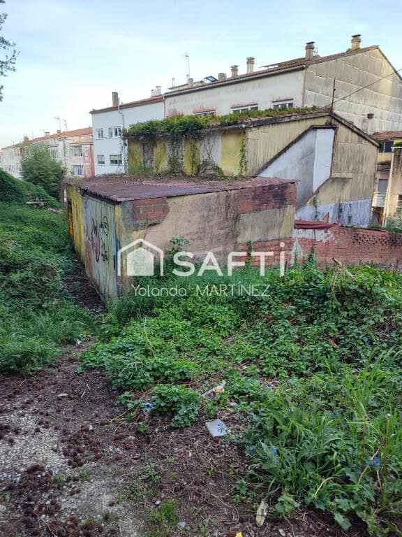 3 soveværelse Villa til salg i Santiago de Compostela med garage - € 158.000 (Ref: 9173990)