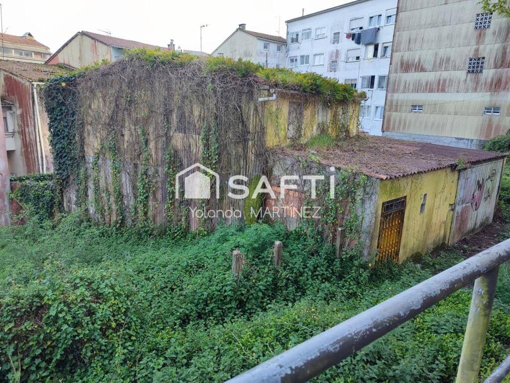 3 soveværelse Villa til salg i Santiago de Compostela med garage - € 158.000 (Ref: 9173990)