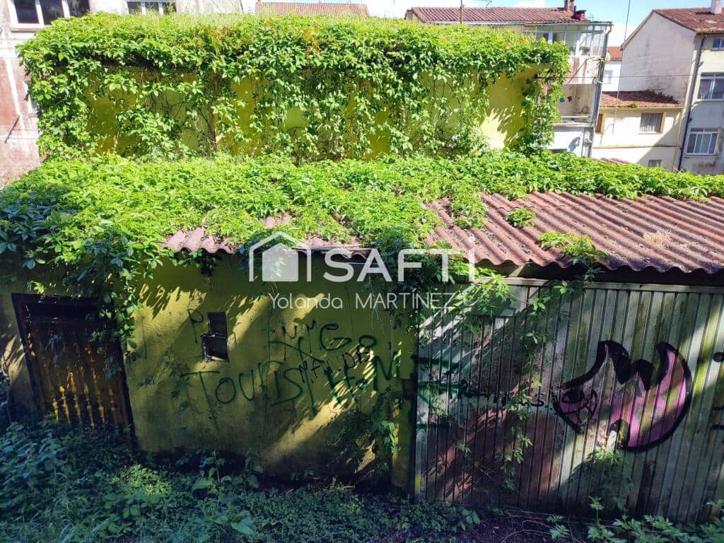 3 soveværelse Villa til salg i Santiago de Compostela med garage - € 158.000 (Ref: 9173990)