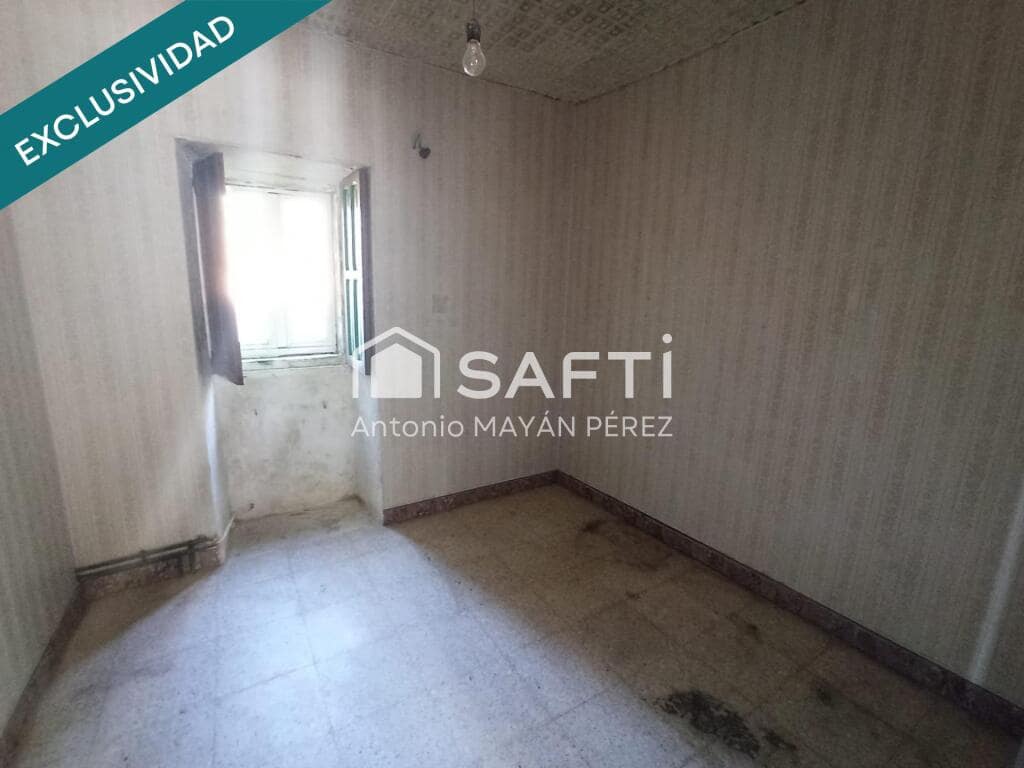 6 bedroom Finca/Country House for sale in Rianxo with garage - € 67,500 (Ref: 9173999)