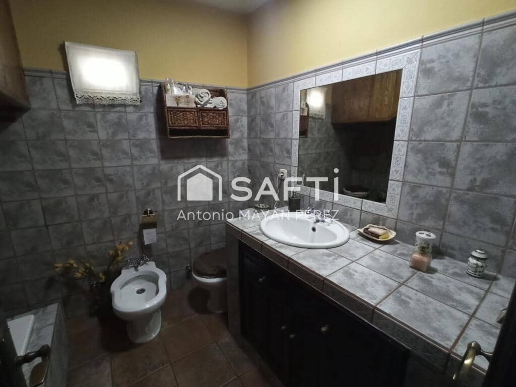 3 sypialnia Willa na sprzedaż w Ribeira z garażem - 300 000 € (Ref: 9174003)