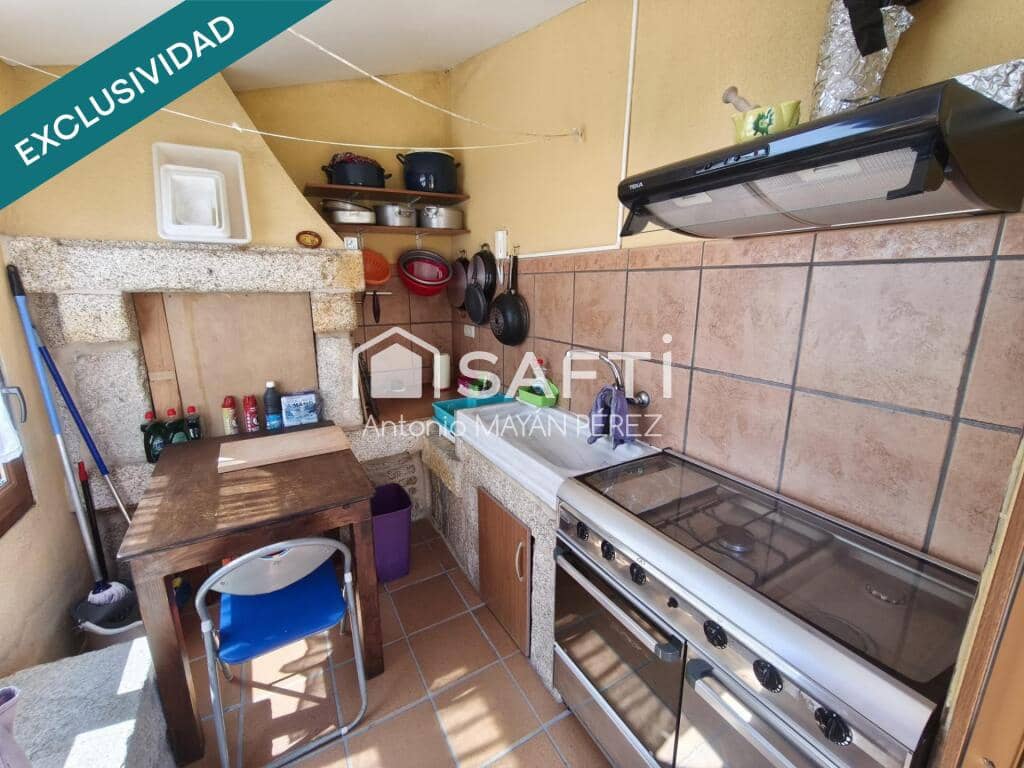 6 bedroom Villa for sale in Ribeira with garage - € 829,000 (Ref: 9174004)