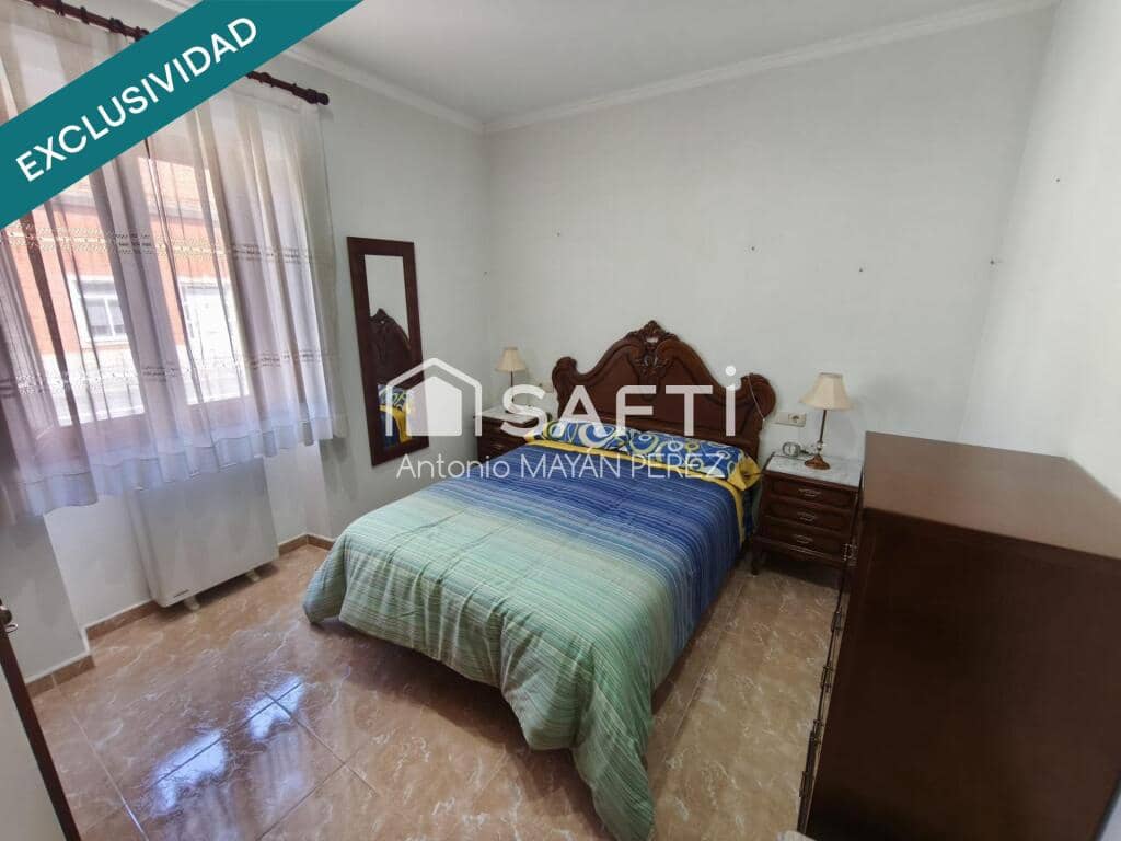 6 bedroom Villa for sale in Ribeira with garage - € 829,000 (Ref: 9174004)