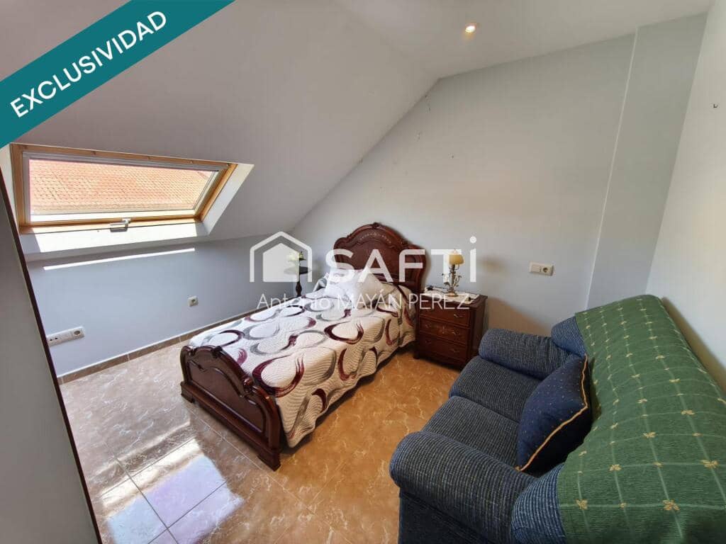 6 bedroom Villa for sale in Ribeira with garage - € 829,000 (Ref: 9174004)