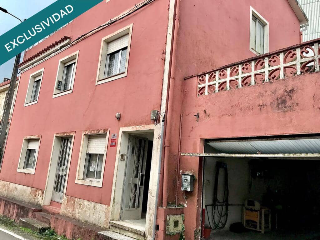 4 bedroom Terraced Villa for sale in Ribeira with garage - € 112,000 (Ref: 9174013)