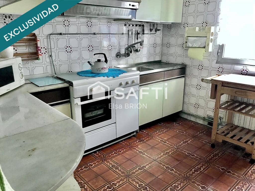 4 bedroom Terraced Villa for sale in Ribeira with garage - € 112,000 (Ref: 9174013)