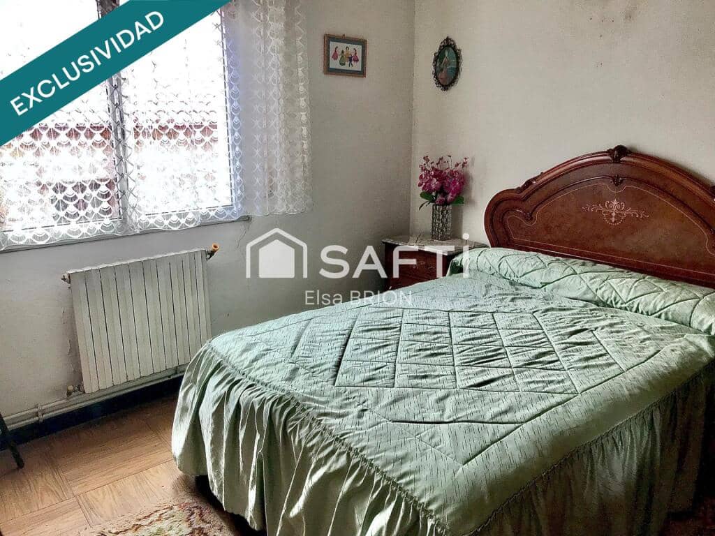 4 bedroom Terraced Villa for sale in Ribeira with garage - € 112,000 (Ref: 9174013)