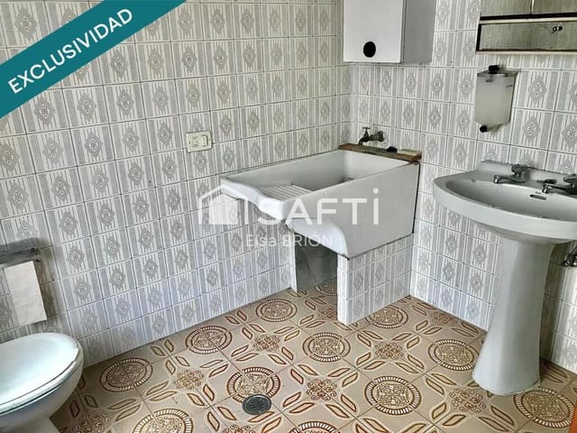 4 bedroom Terraced Villa for sale in Ribeira with garage - € 112,000 (Ref: 9174013)