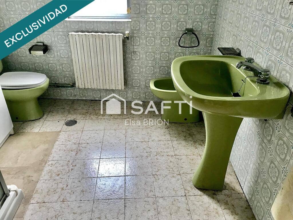 4 bedroom Terraced Villa for sale in Ribeira with garage - € 112,000 (Ref: 9174013)