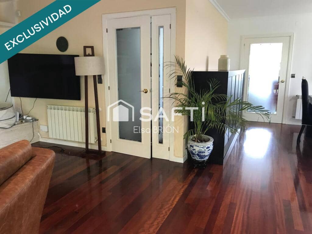 5 soveværelse Rækkehus til salg i Santiago de Compostela med swimmingpool garage - € 535.000 (Ref: 9174020)