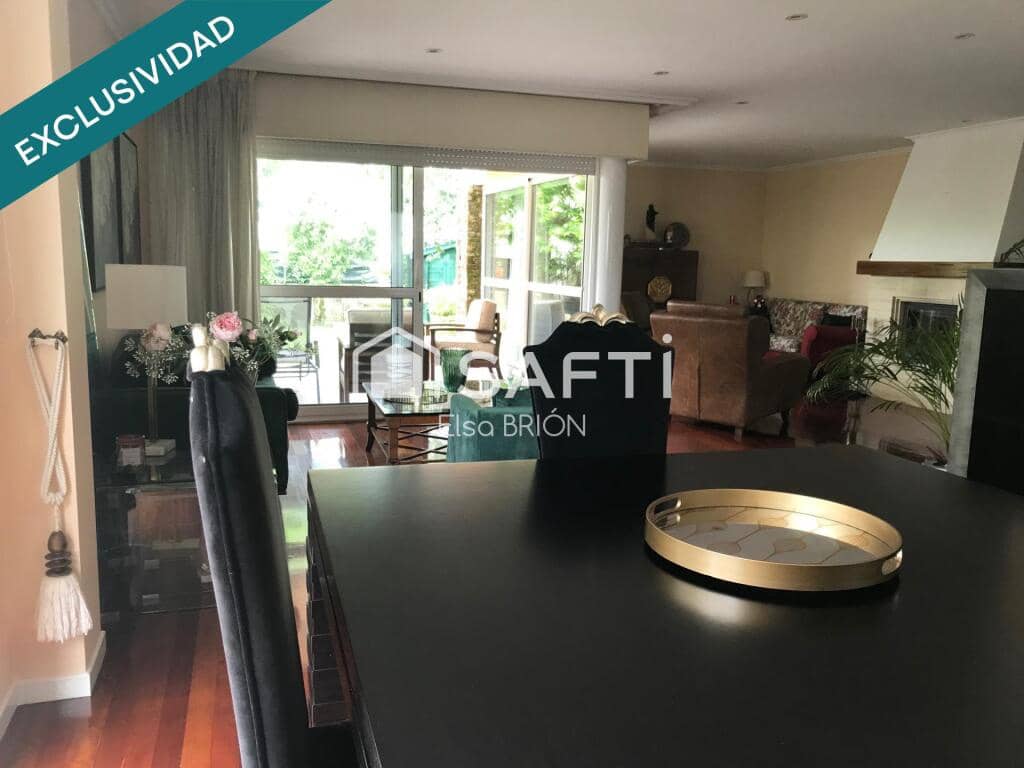 5 soveværelse Rækkehus til salg i Santiago de Compostela med swimmingpool garage - € 535.000 (Ref: 9174020)