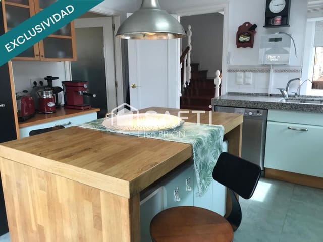 5 bedroom Terraced Villa for sale in Santiago de Compostela with pool garage - € 535,000 (Ref: 9174020)