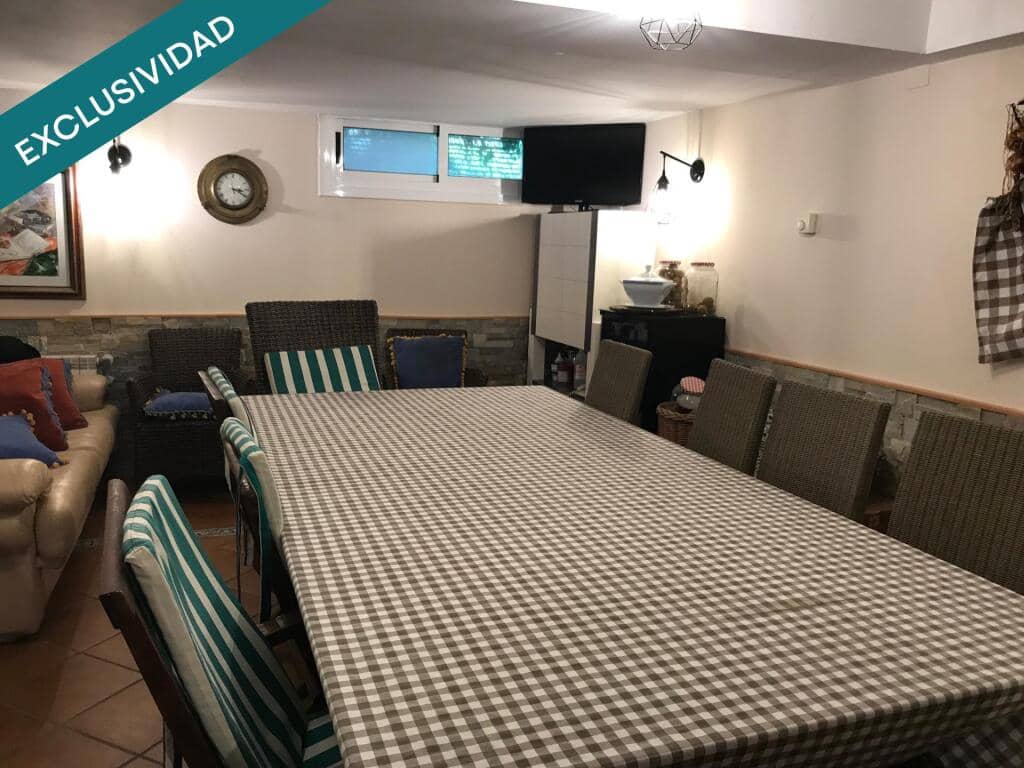 5 soveværelse Rækkehus til salg i Santiago de Compostela med swimmingpool garage - € 535.000 (Ref: 9174020)