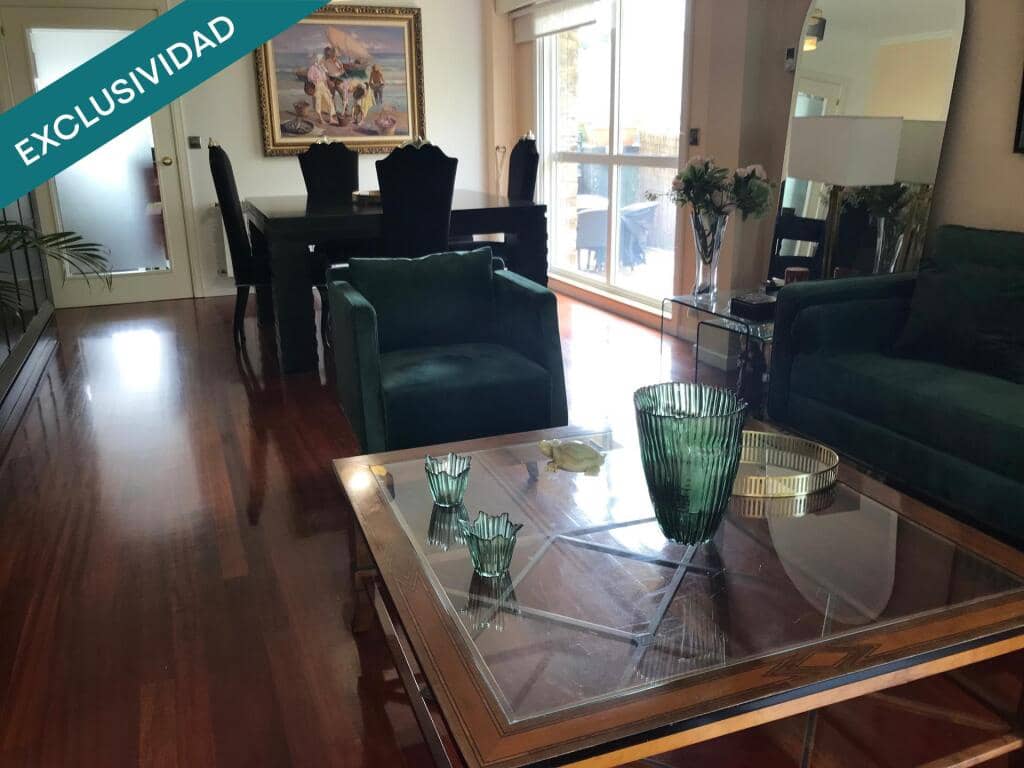 5 soveværelse Rækkehus til salg i Santiago de Compostela med swimmingpool garage - € 535.000 (Ref: 9174020)