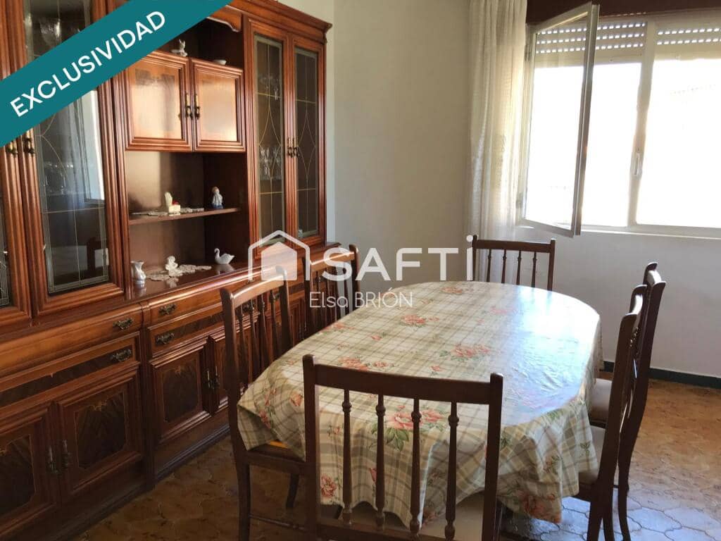 13 soveværelse Villa til salg i Porto do Son med garage - € 675.000 (Ref: 9174023)