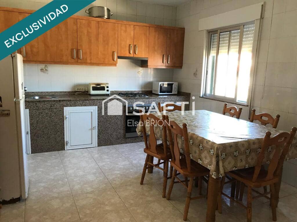 13 soveværelse Villa til salg i Porto do Son med garage - € 675.000 (Ref: 9174023)