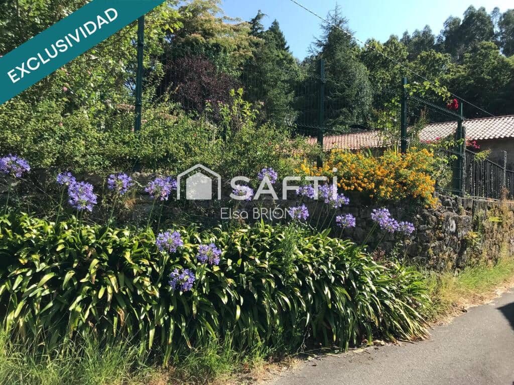 5 bedroom Finca/Country House for sale in Rois with pool - € 370,000 (Ref: 9174024)