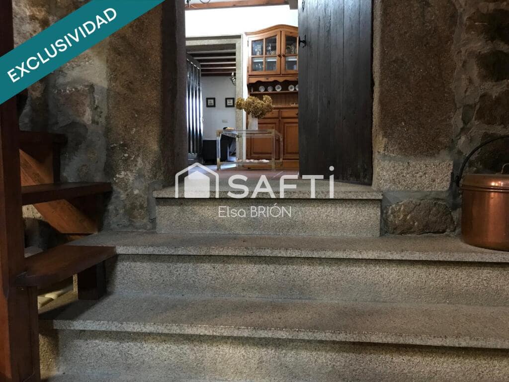 5 bedroom Finca/Country House for sale in Rois with pool - € 370,000 (Ref: 9174024)