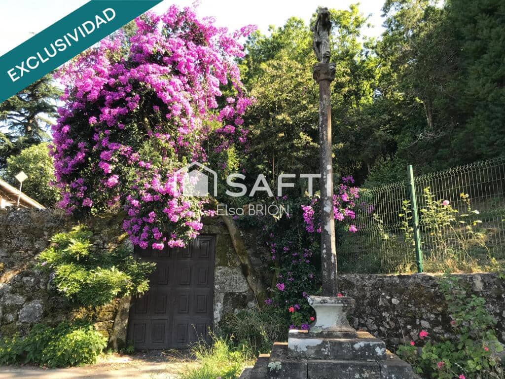 5 bedroom Finca/Country House for sale in Rois with pool - € 370,000 (Ref: 9174024)