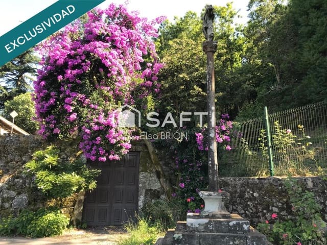 5 bedroom Finca/Country House for sale in Rois with pool - € 370,000 (Ref: 9174024)