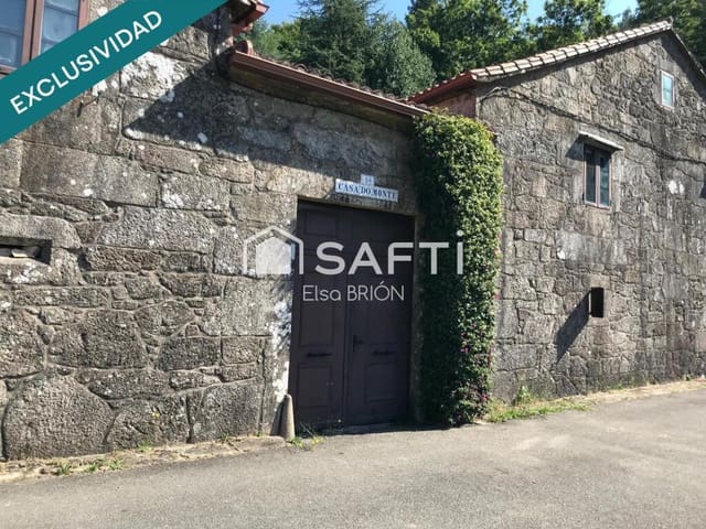 5 bedroom Finca/Country House for sale in Rois with pool - € 370,000 (Ref: 9174024)