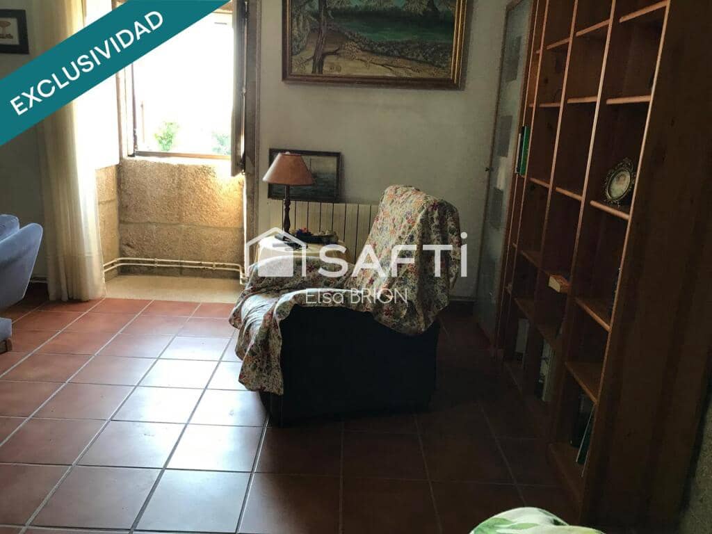 5 bedroom Finca/Country House for sale in Rois with pool - € 370,000 (Ref: 9174024)