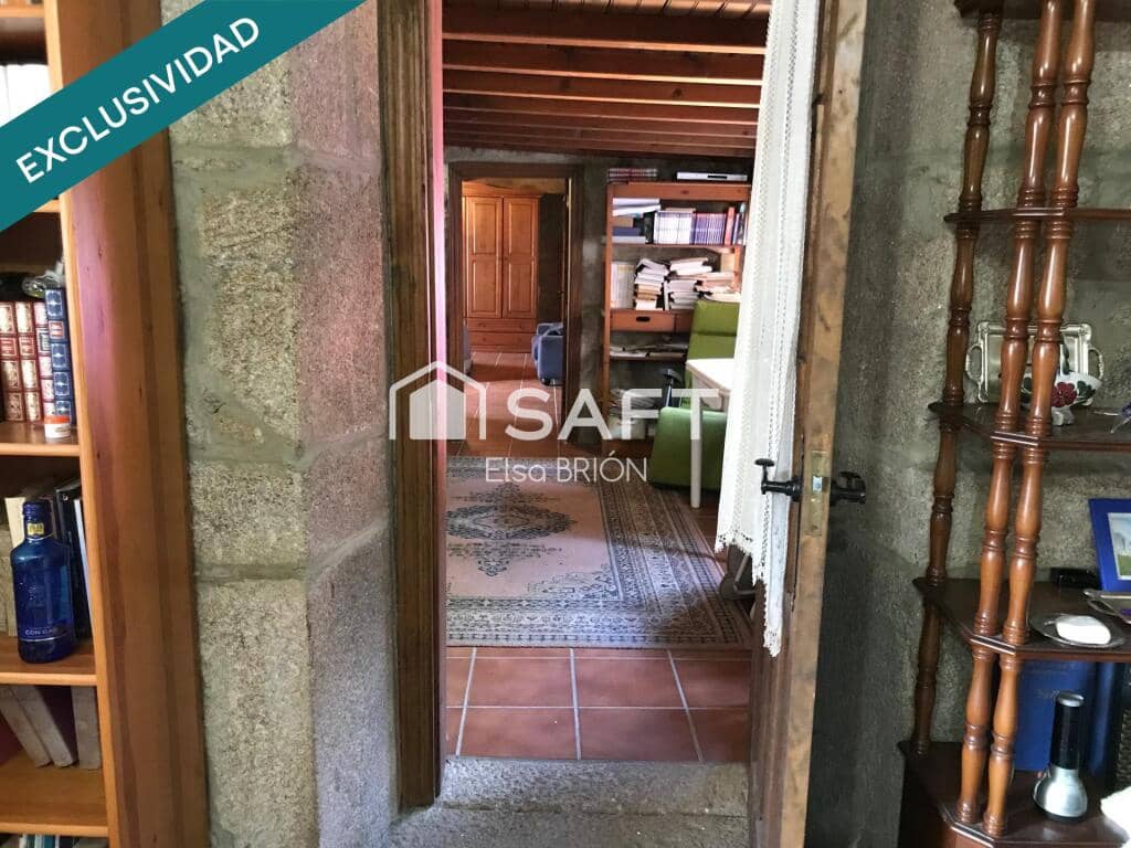 5 bedroom Finca/Country House for sale in Rois with pool - € 370,000 (Ref: 9174024)
