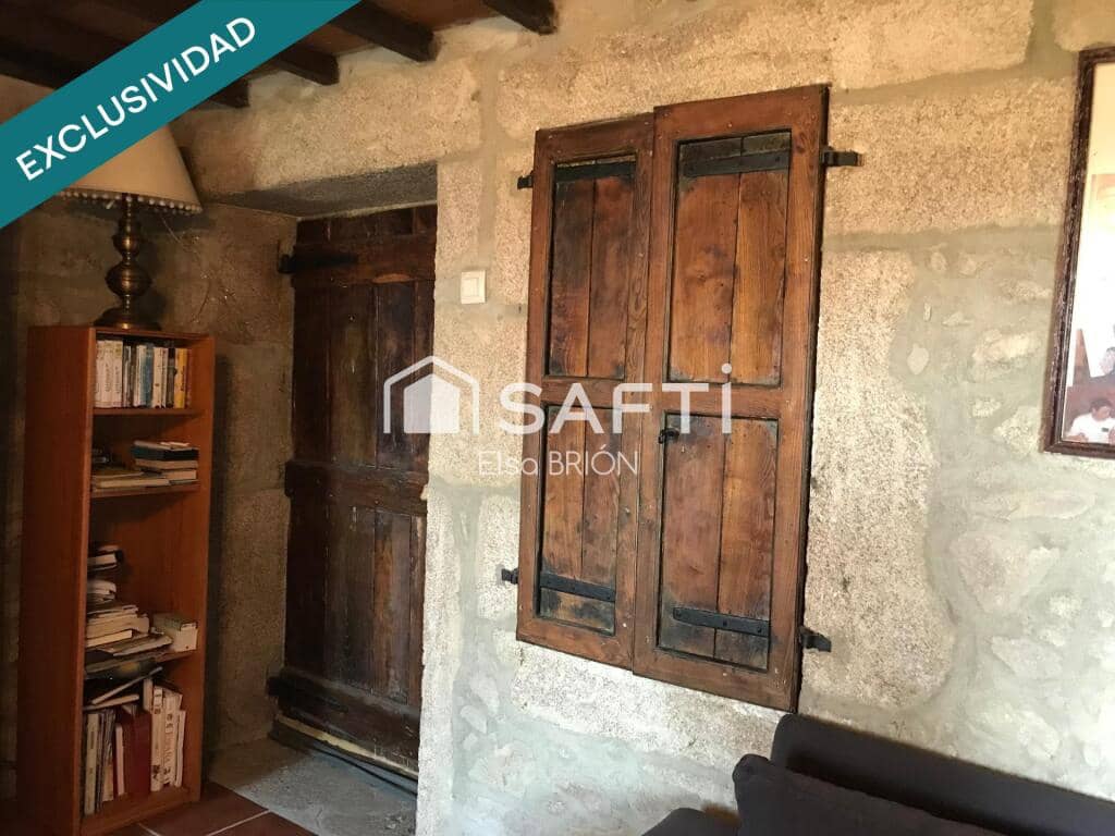 5 bedroom Finca/Country House for sale in Rois with pool - € 370,000 (Ref: 9174024)