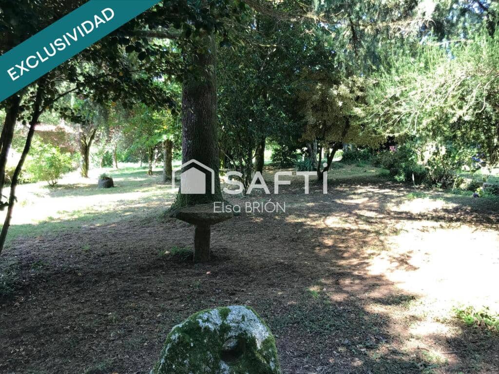 5 bedroom Finca/Country House for sale in Rois with pool - € 370,000 (Ref: 9174024)