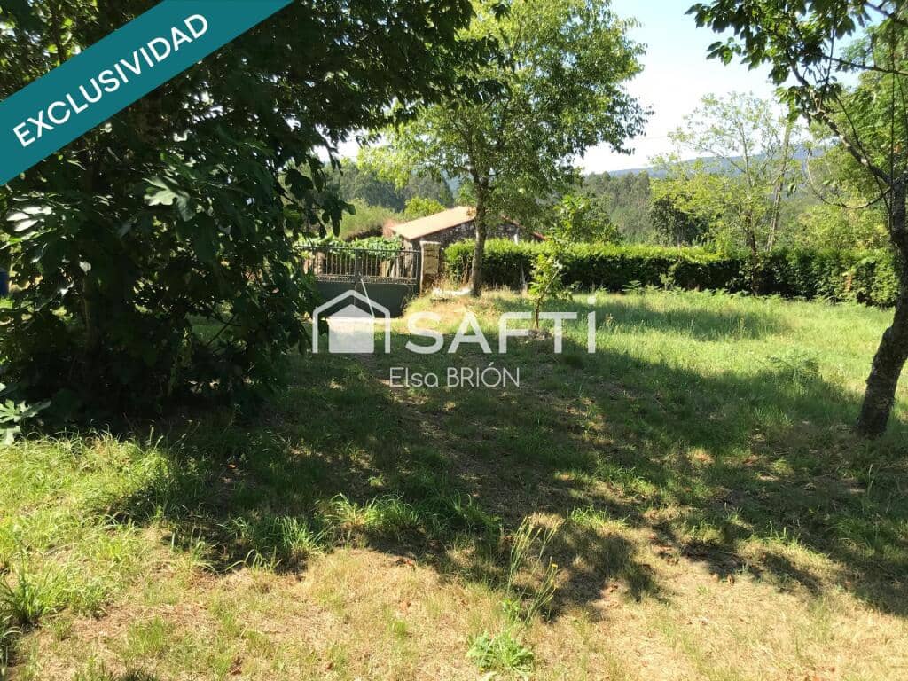 5 bedroom Finca/Country House for sale in Rois with pool - € 370,000 (Ref: 9174024)