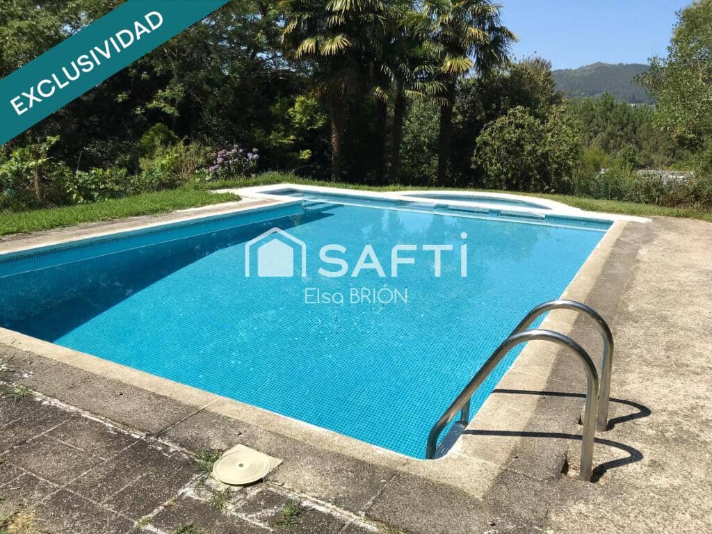 5 bedroom Finca/Country House for sale in Rois with pool - € 370,000 (Ref: 9174024)