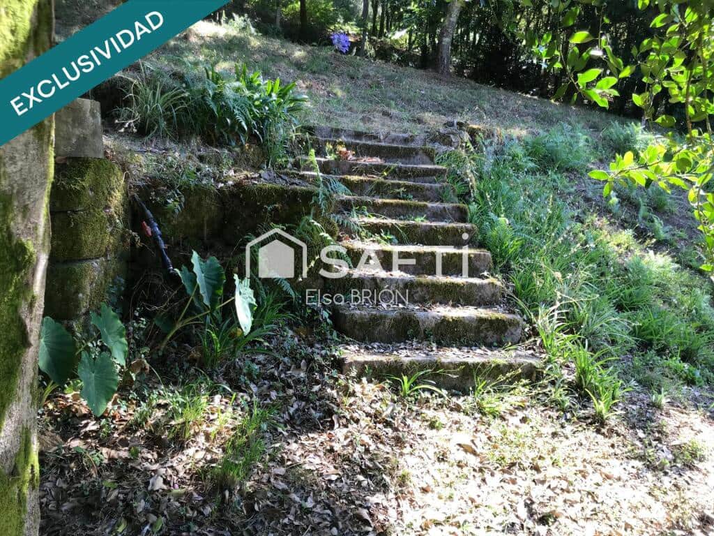 5 bedroom Finca/Country House for sale in Rois with pool - € 370,000 (Ref: 9174024)