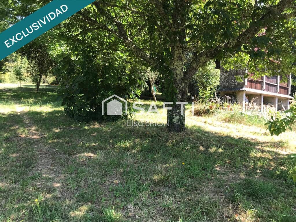 5 bedroom Finca/Country House for sale in Rois with pool - € 370,000 (Ref: 9174024)