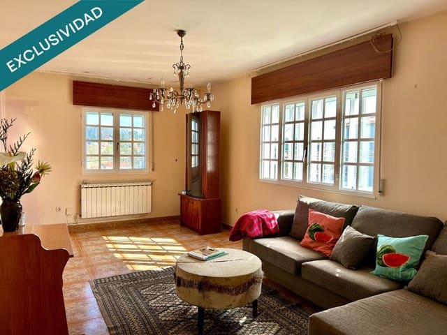 3 soverom Leilighet til salgs i Santiago de Compostela med garasje - € 169 000 (Ref: 9174025)
