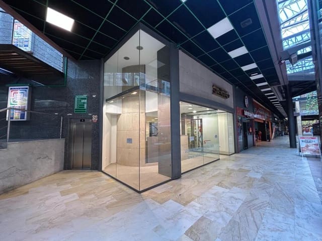 Kaupallinen myytävänä paikassa Santiago de Compostela - 85 000 € (Ref: 9174029)