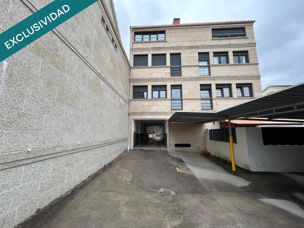 3 bedroom Flat for sale in Cangas with garage - € 395,000 (Ref: 9174032)