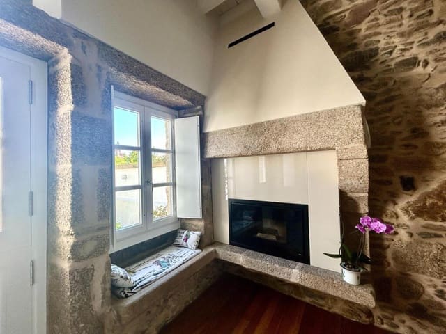 3 makuuhuone Rivitalo myytävänä paikassa Santiago de Compostela - 1 380 000 € (Ref: 9174033)