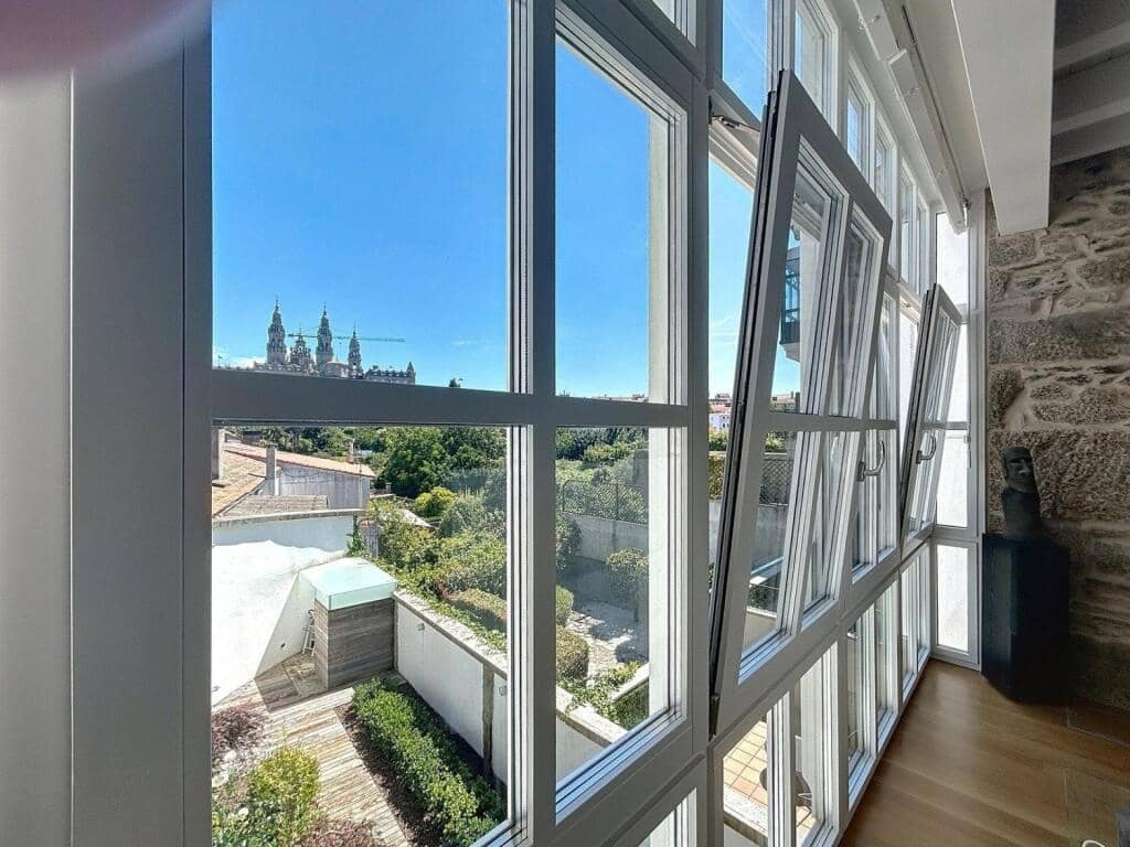 3 soveværelse Rækkehus til salg i Santiago de Compostela - € 1.380.000 (Ref: 9174033)